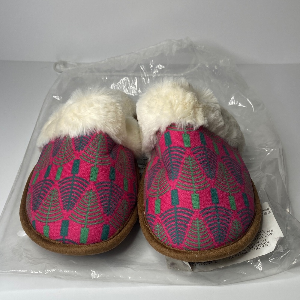 Avon Pink and Green Women's Slippers
